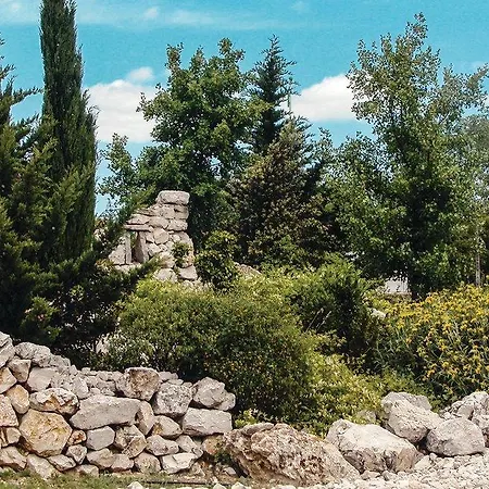 Feriehus Two-bedroom Holiday In Nîmes