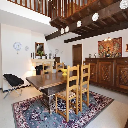 Feriehus Two-bedroom Holiday In Nîmes