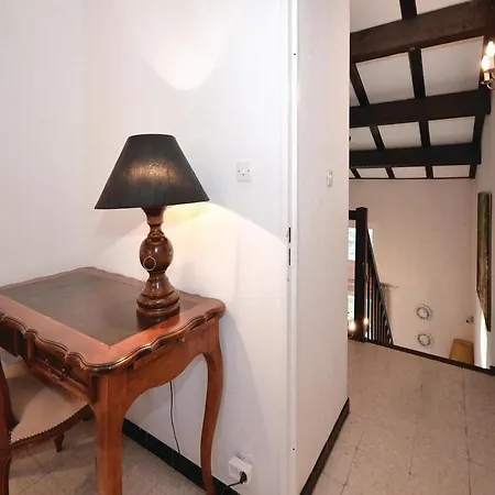 Two-bedroom Holiday In Nîmes